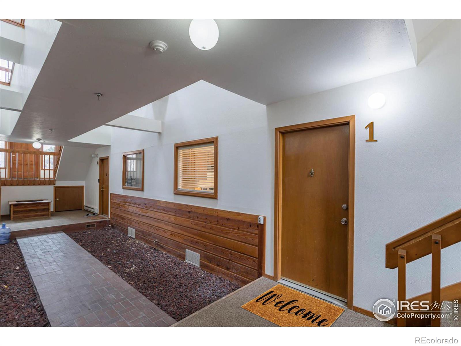 50 19th Avenue #1, Longmont, CO 80501, 2 Bedrooms Bedrooms, ,2 BathroomsBathrooms,Residential,For Sale,19th,RECIR1011972