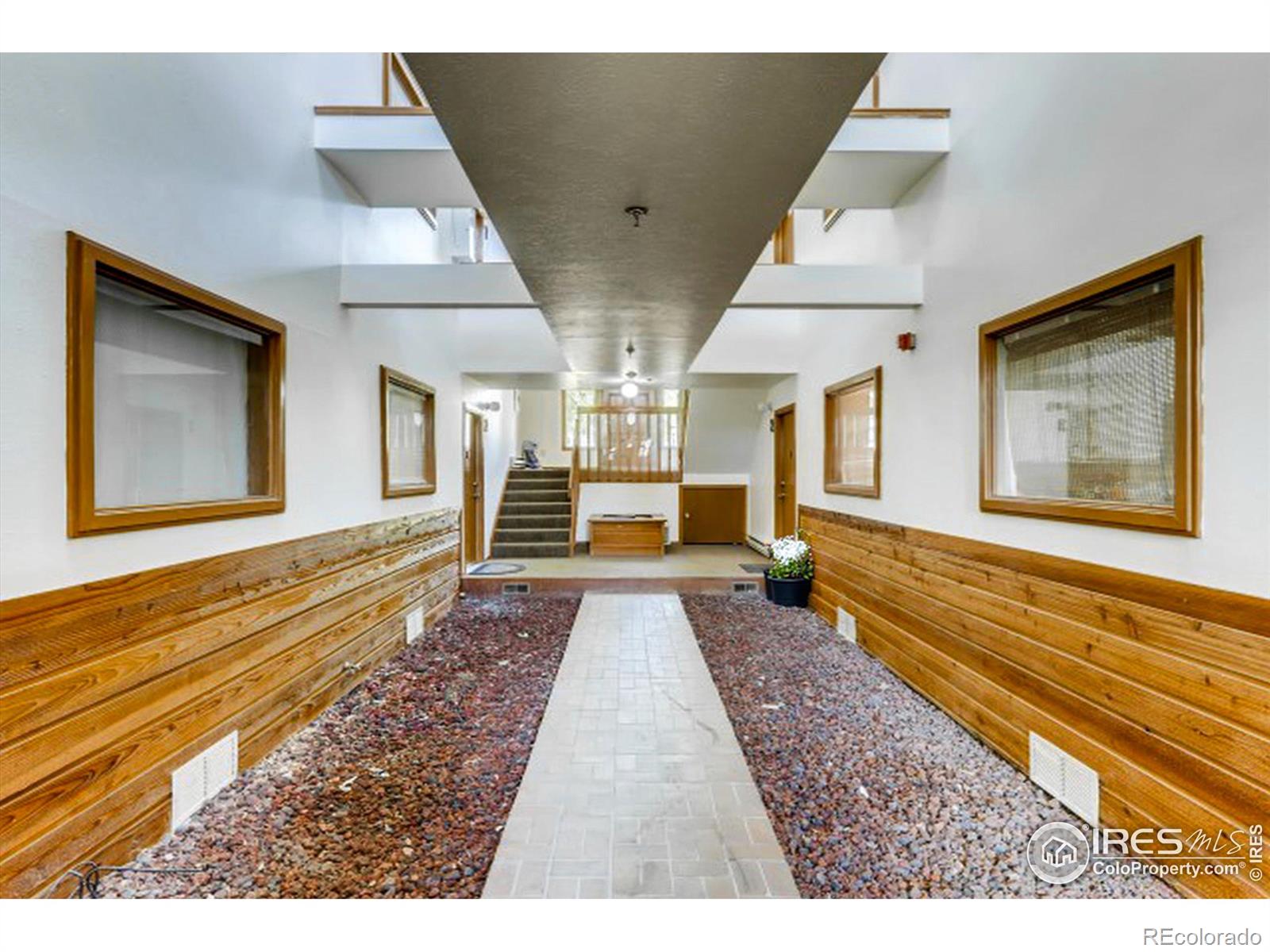 50 19th Avenue #1, Longmont, CO 80501, 2 Bedrooms Bedrooms, ,2 BathroomsBathrooms,Residential,For Sale,19th,RECIR1011972