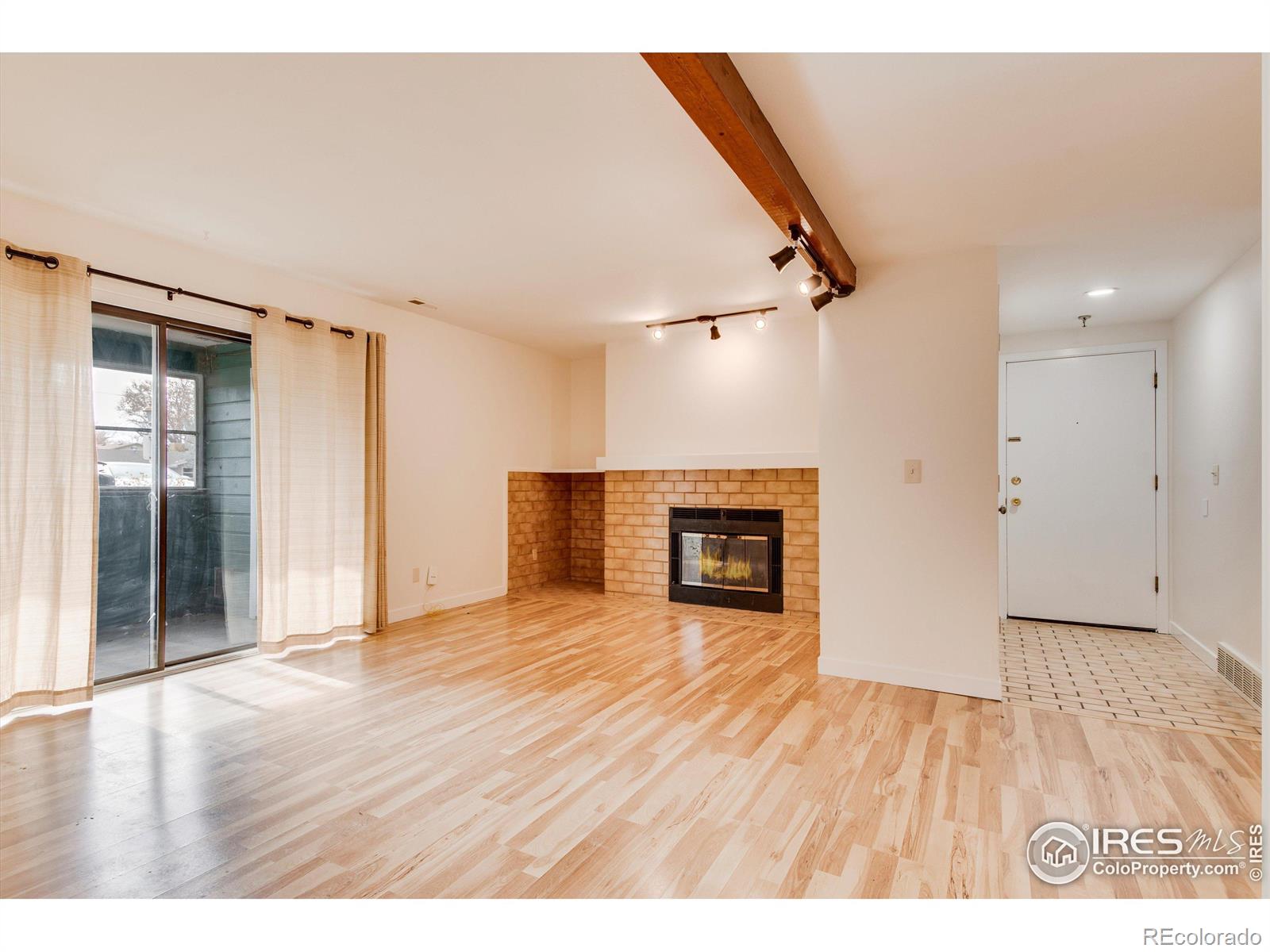 50 19th Avenue #1, Longmont, CO 80501, 2 Bedrooms Bedrooms, ,2 BathroomsBathrooms,Residential,For Sale,19th,RECIR1011972