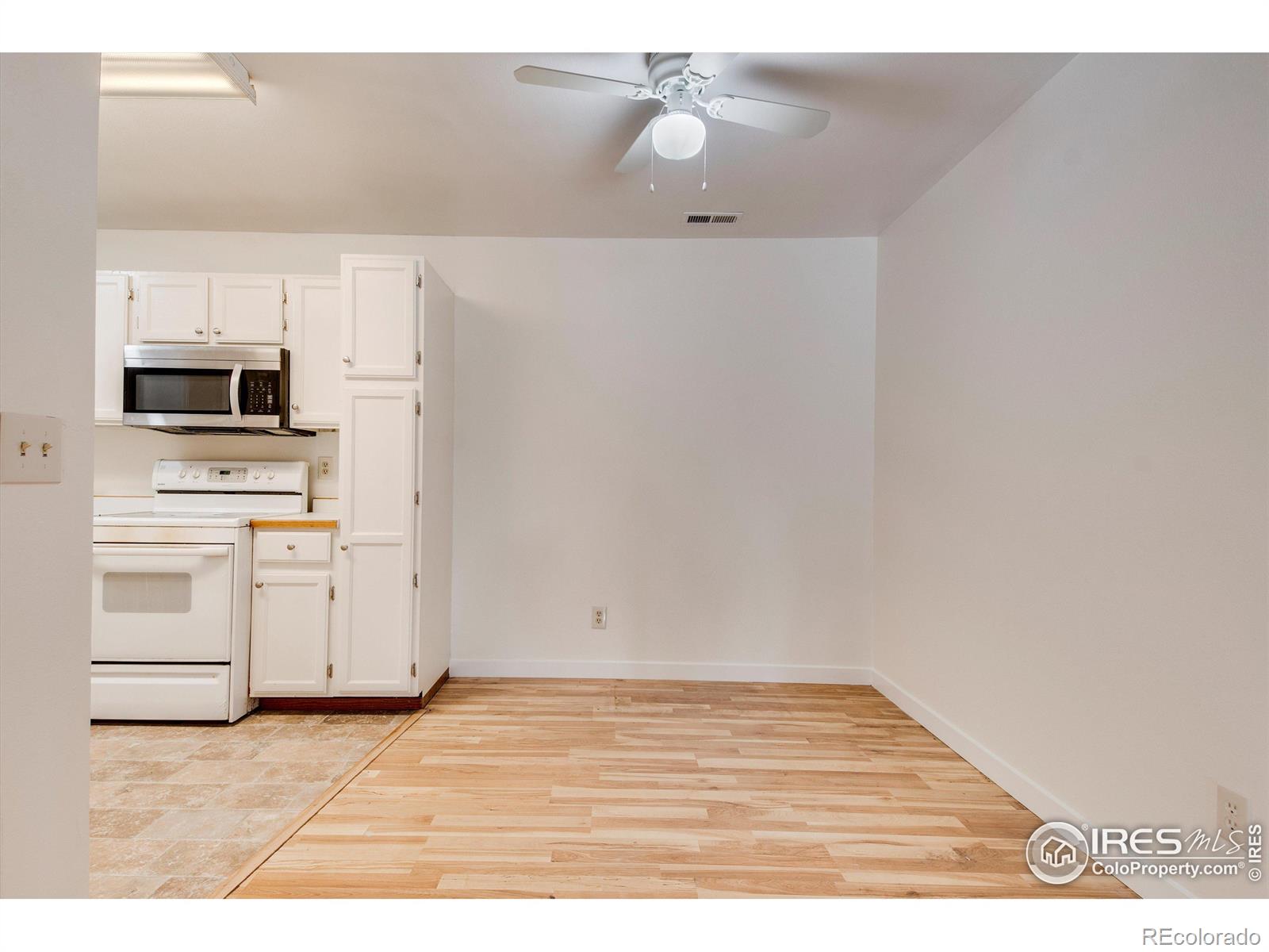 50 19th Avenue #1, Longmont, CO 80501, 2 Bedrooms Bedrooms, ,2 BathroomsBathrooms,Residential,For Sale,19th,RECIR1011972