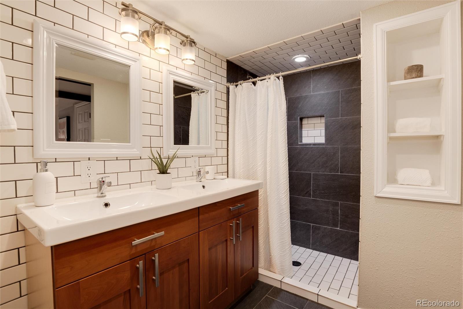 2301 Yale Avenue, Denver, CO 80210, 3 Bedrooms Bedrooms, ,2 BathroomsBathrooms,Residential,For Sale,Yale,REC4746637