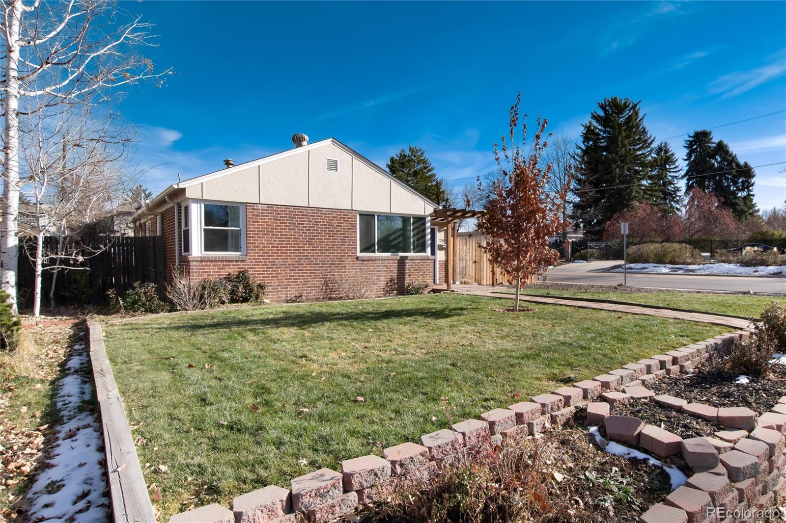 2301 Yale Avenue, Denver, CO 80210, 3 Bedrooms Bedrooms, ,2 BathroomsBathrooms,Residential,For Sale,Yale,REC4746637