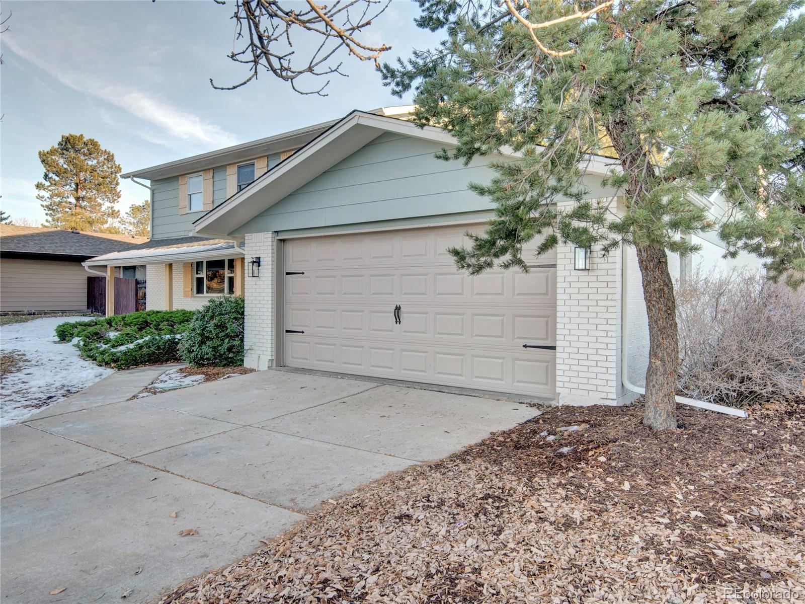 8834 E Radcliff Avenue, Denver, CO 80237, 4 Bedrooms Bedrooms, ,3 BathroomsBathrooms,Residential,For Sale,Radcliff,REC7649297