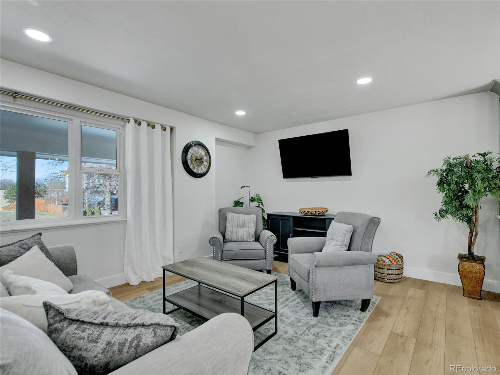 8834 E Radcliff Avenue, Denver, CO 80237, 4 Bedrooms Bedrooms, ,3 BathroomsBathrooms,Residential,For Sale,Radcliff,REC7649297