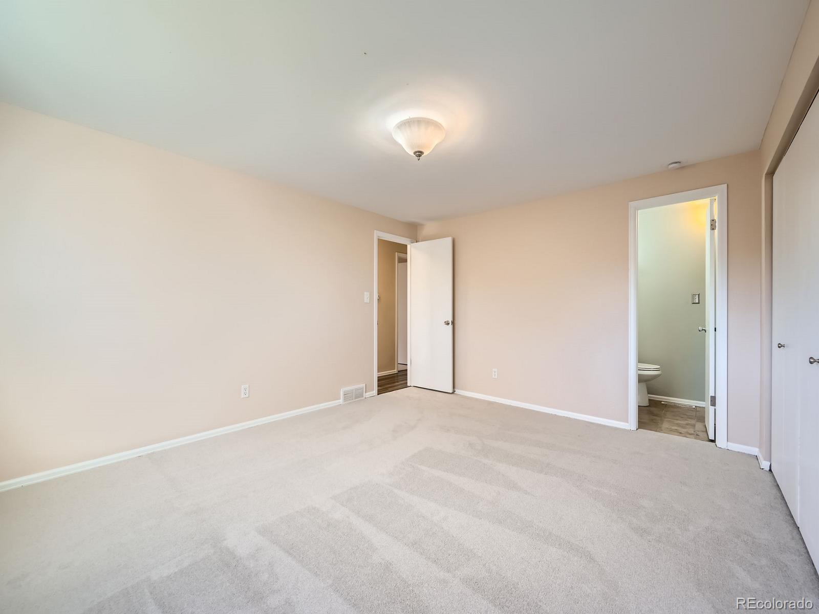 1918 Lincoln Street, Longmont, CO 80501, 5 Bedrooms Bedrooms, ,3 BathroomsBathrooms,Residential,For Sale,Lincoln,REC3229379