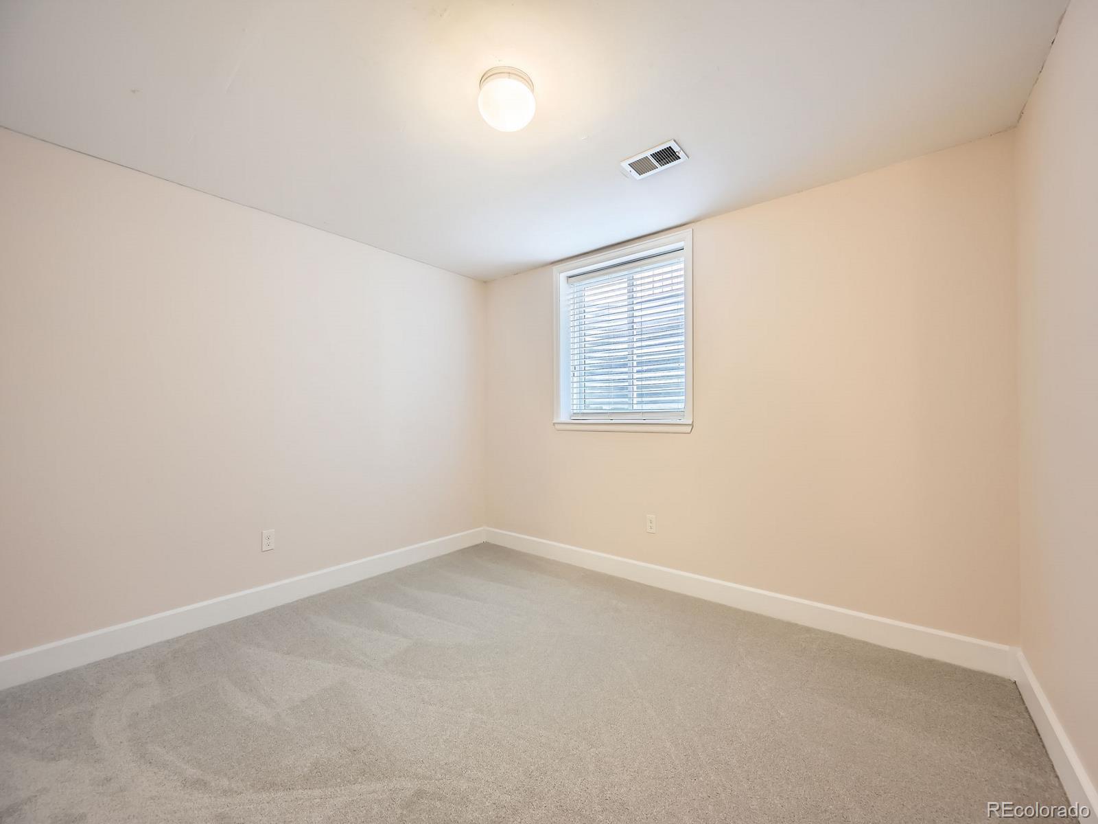1918 Lincoln Street, Longmont, CO 80501, 5 Bedrooms Bedrooms, ,3 BathroomsBathrooms,Residential,For Sale,Lincoln,REC3229379