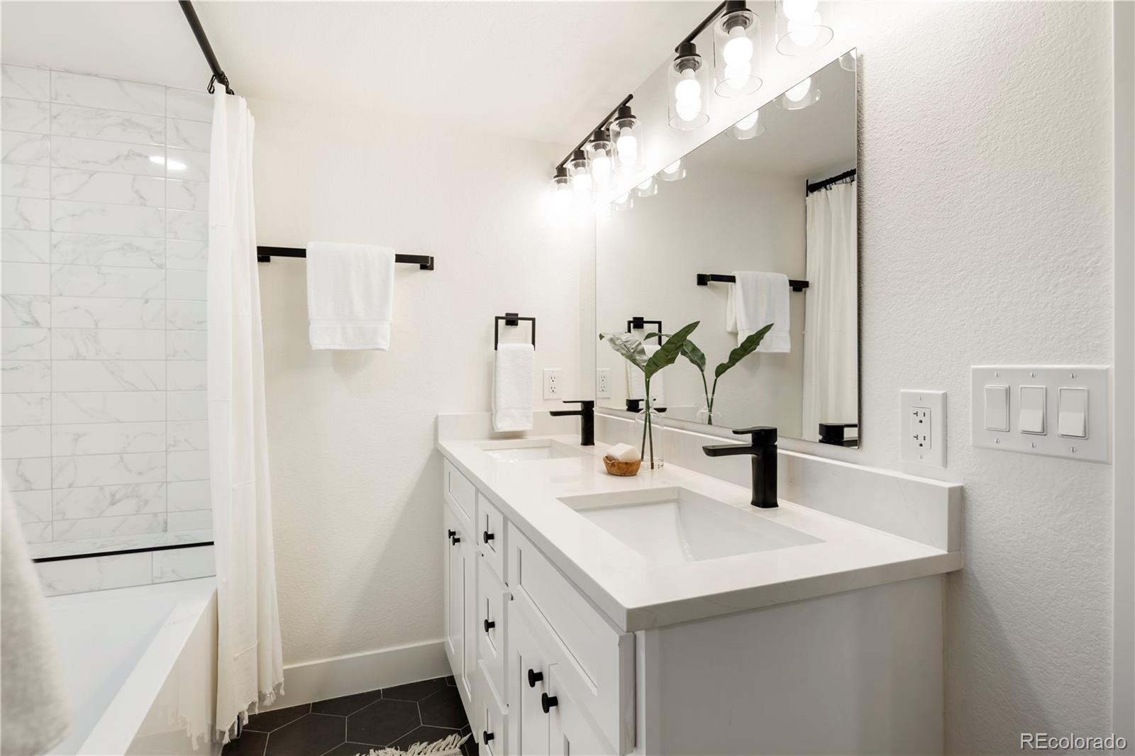 1151 Grant Street, Denver, CO 80210, 3 Bedrooms Bedrooms, ,3 BathroomsBathrooms,Residential,For Sale,Grant,REC9107690