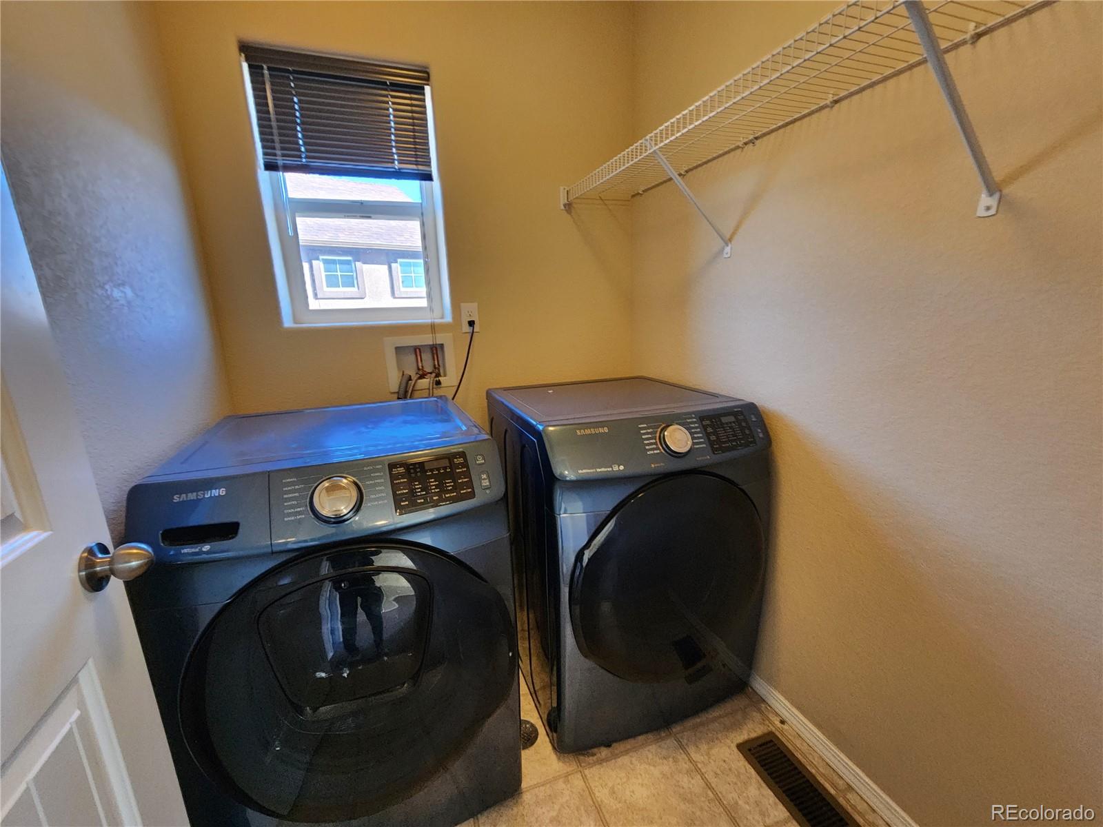 7040 Jagged Rock Circle, Colorado Springs, CO 80927, 5 Bedrooms Bedrooms, ,4 BathroomsBathrooms,Rental,For Rent,Jagged Rock,REC6206253