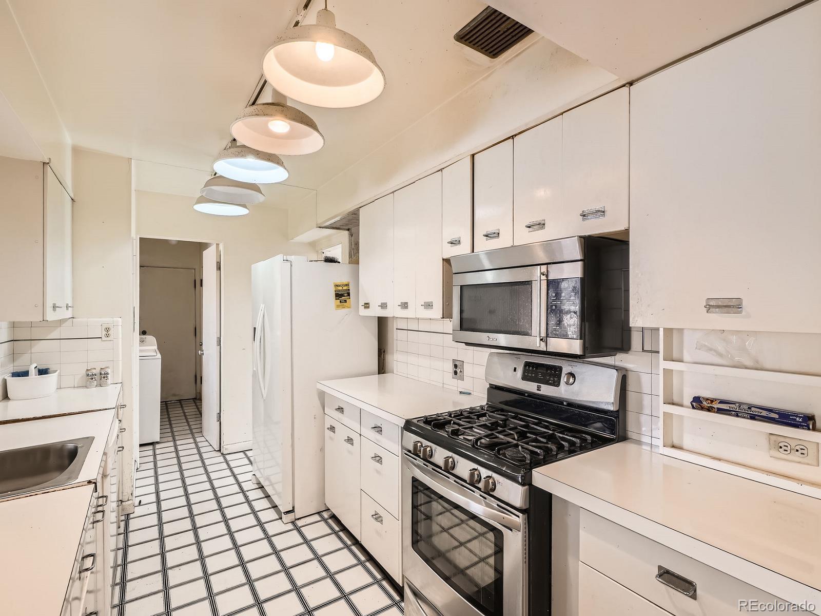 5931 6th, Denver, CO 80220, 3 Bedrooms Bedrooms, ,2 BathroomsBathrooms,Residential,For Sale,6th,REC3629076