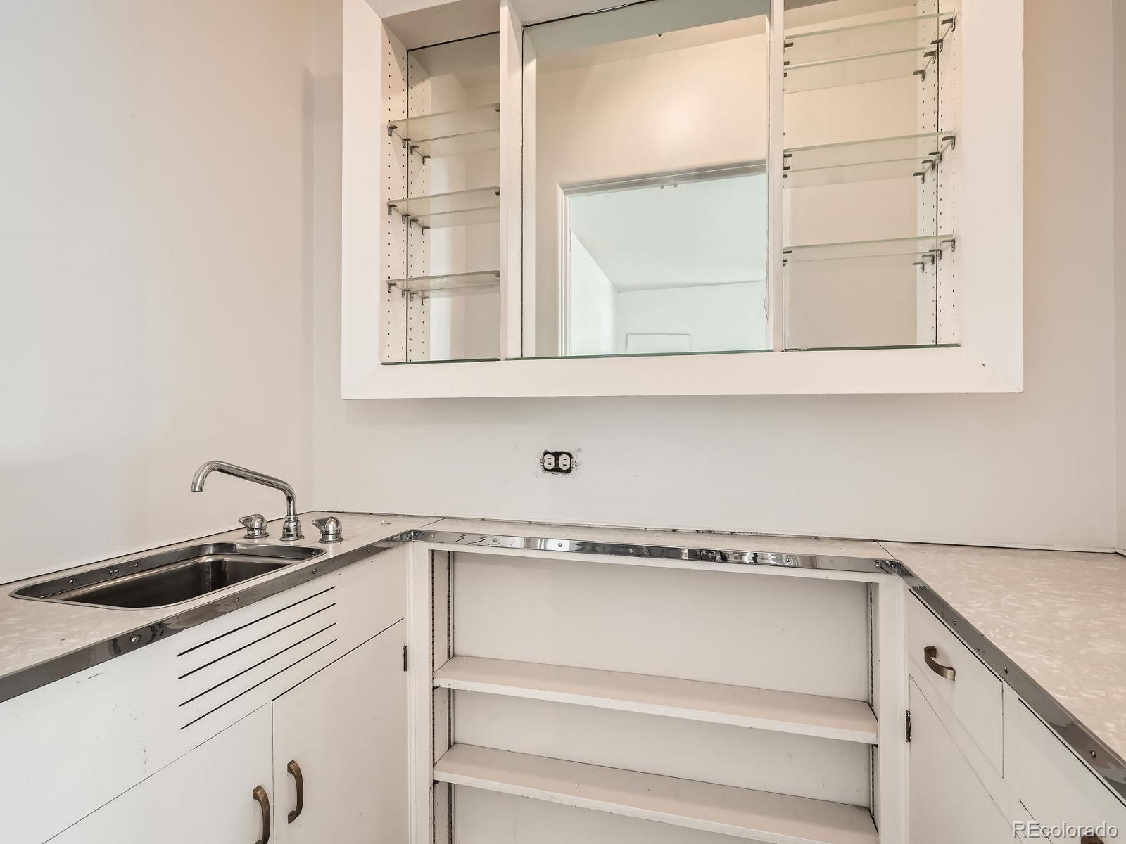 5931 6th, Denver, CO 80220, 3 Bedrooms Bedrooms, ,2 BathroomsBathrooms,Residential,For Sale,6th,REC3629076