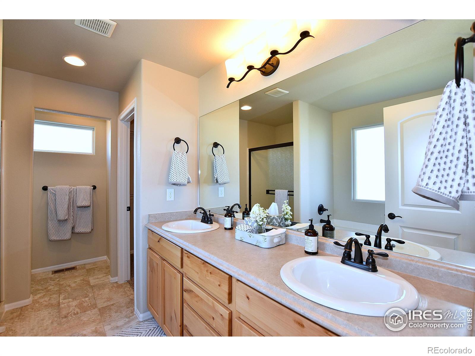 2482 Graceful Street, Windsor, CO 80550, 4 Bedrooms Bedrooms, ,3 BathroomsBathrooms,Residential,For Sale,Graceful,RECIR1023076