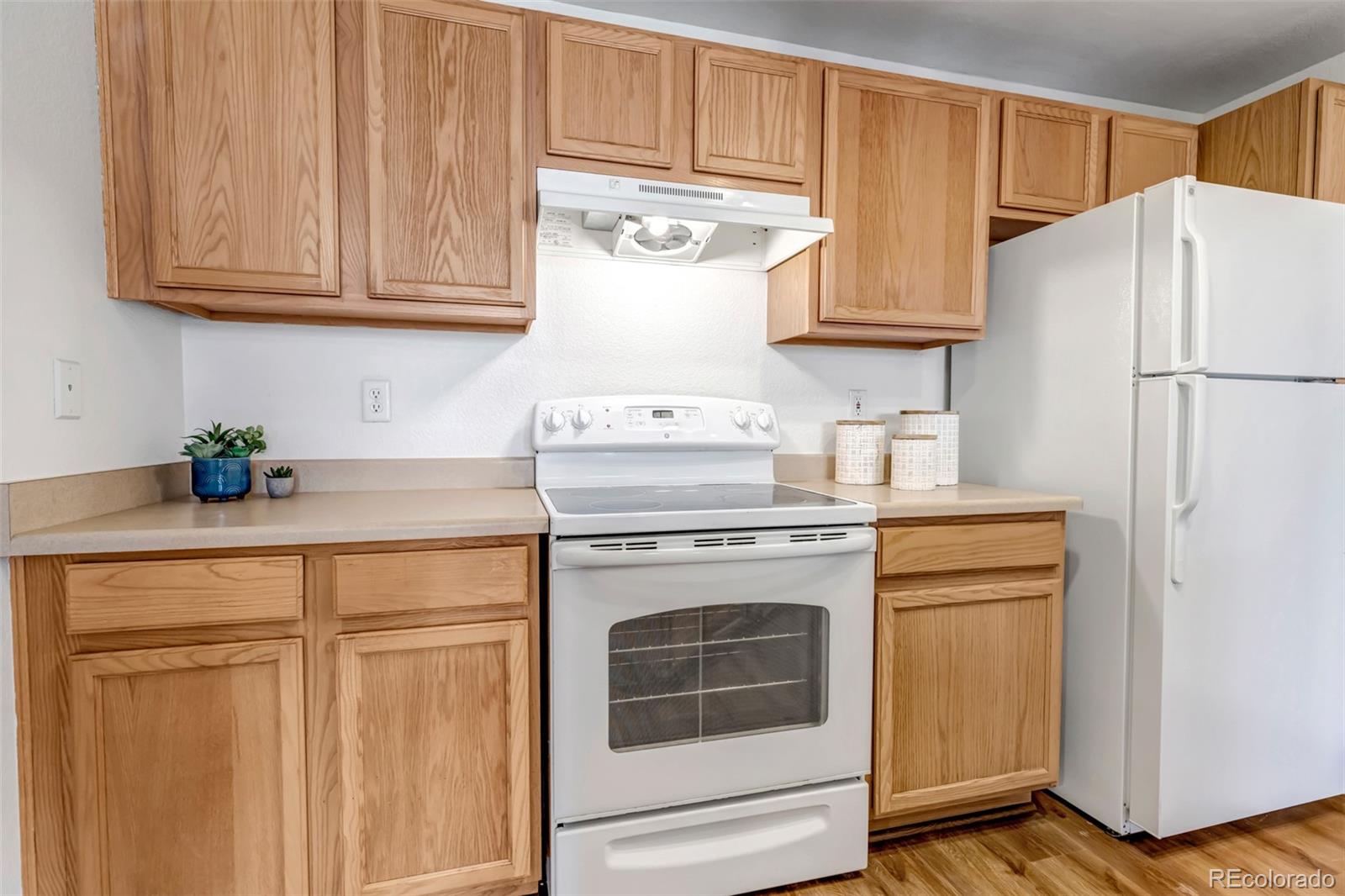 5726 Genoa Way #10-106, Aurora, CO 80019, 2 Bedrooms Bedrooms, ,2 BathroomsBathrooms,Residential,For Sale,Genoa,REC9055029