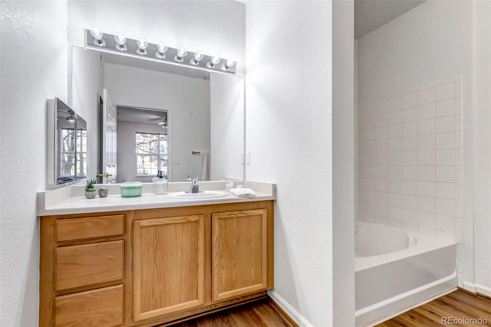 5726 Genoa Way #10-106, Aurora, CO 80019, 2 Bedrooms Bedrooms, ,2 BathroomsBathrooms,Residential,For Sale,Genoa,REC9055029