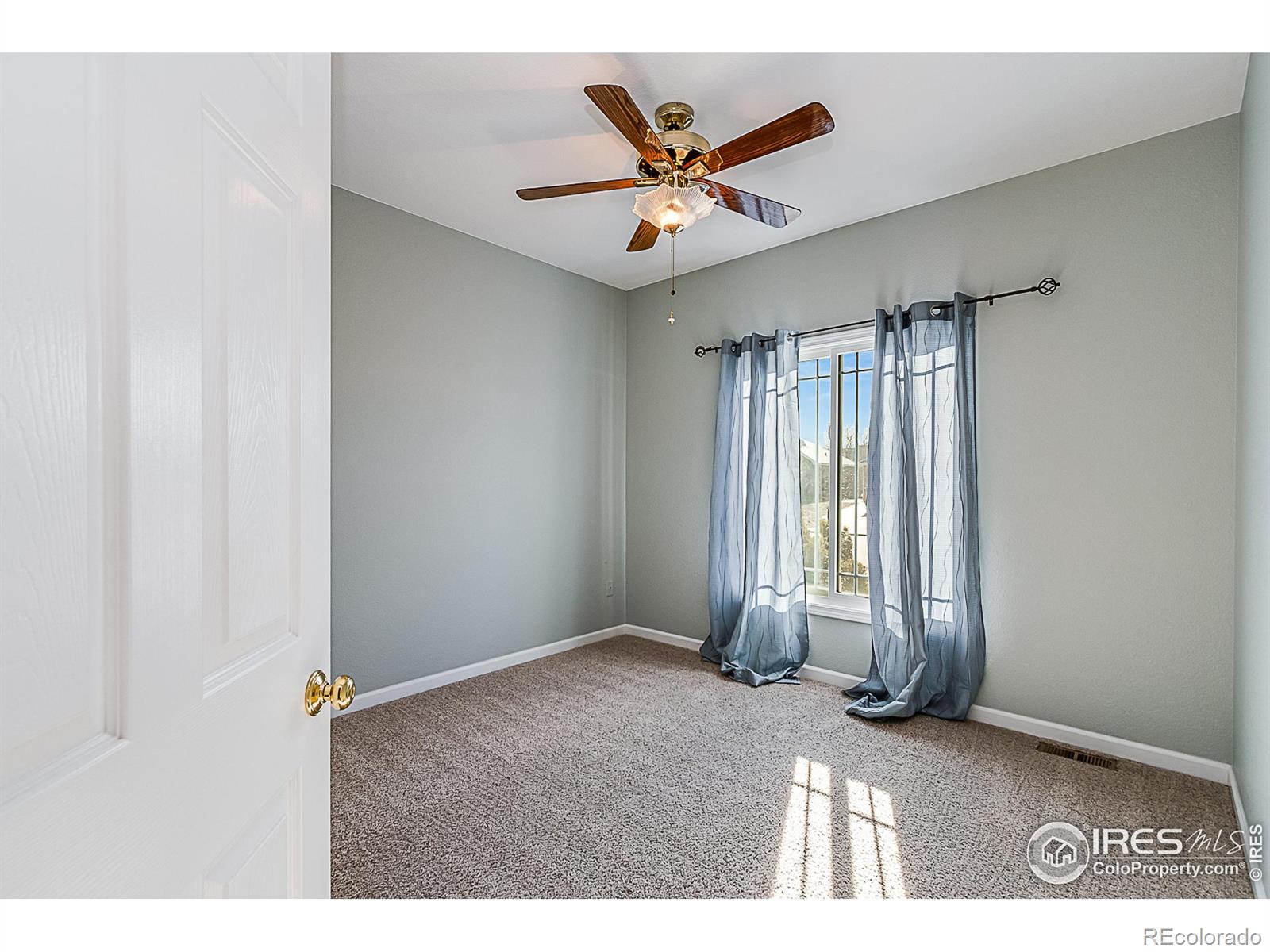 1003 4th Street, Johnstown, CO 80534, 4 Bedrooms Bedrooms, ,3 BathroomsBathrooms,Residential,For Sale,4th,RECIR1023071