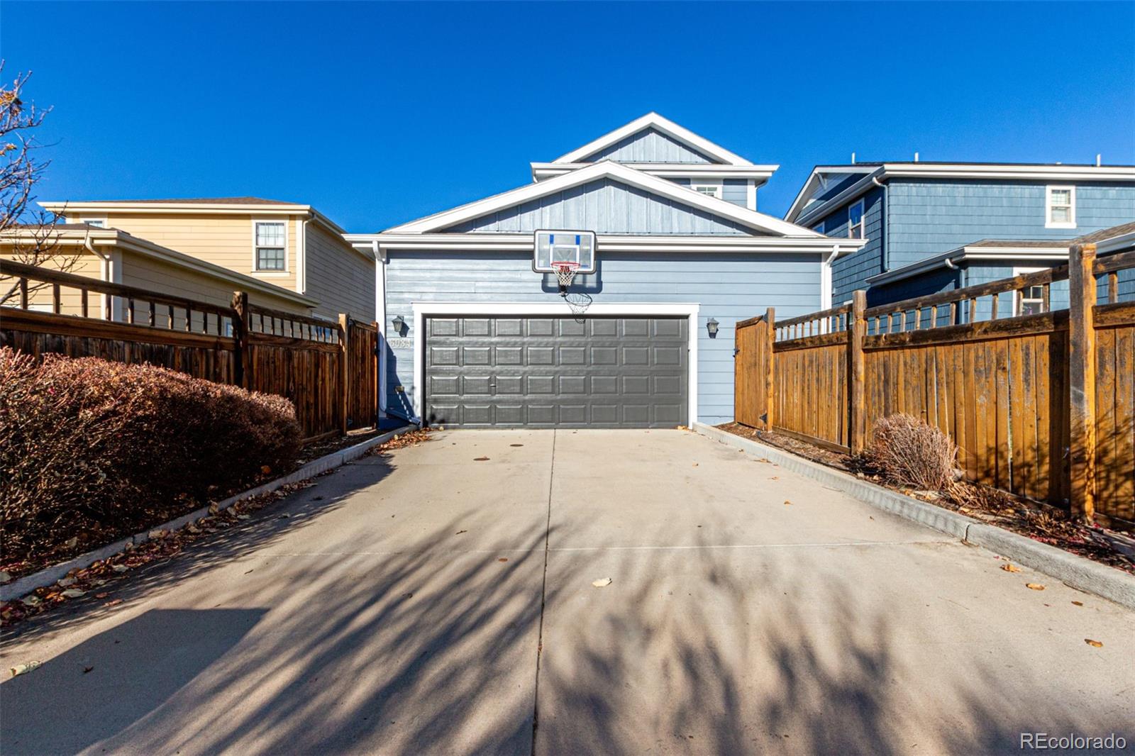 9084 E 37th Avenue, Denver, CO 80238, 5 Bedrooms Bedrooms, ,4 BathroomsBathrooms,Residential,For Sale,37th,REC4585365