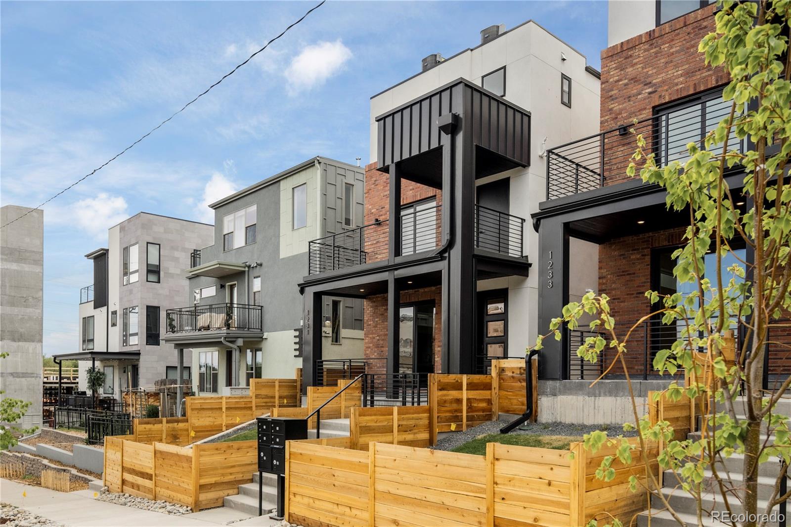 1231 Perry Street #2, Denver, CO 80204, 3 Bedrooms Bedrooms, ,4 BathroomsBathrooms,Residential,For Sale,Perry,REC4162532