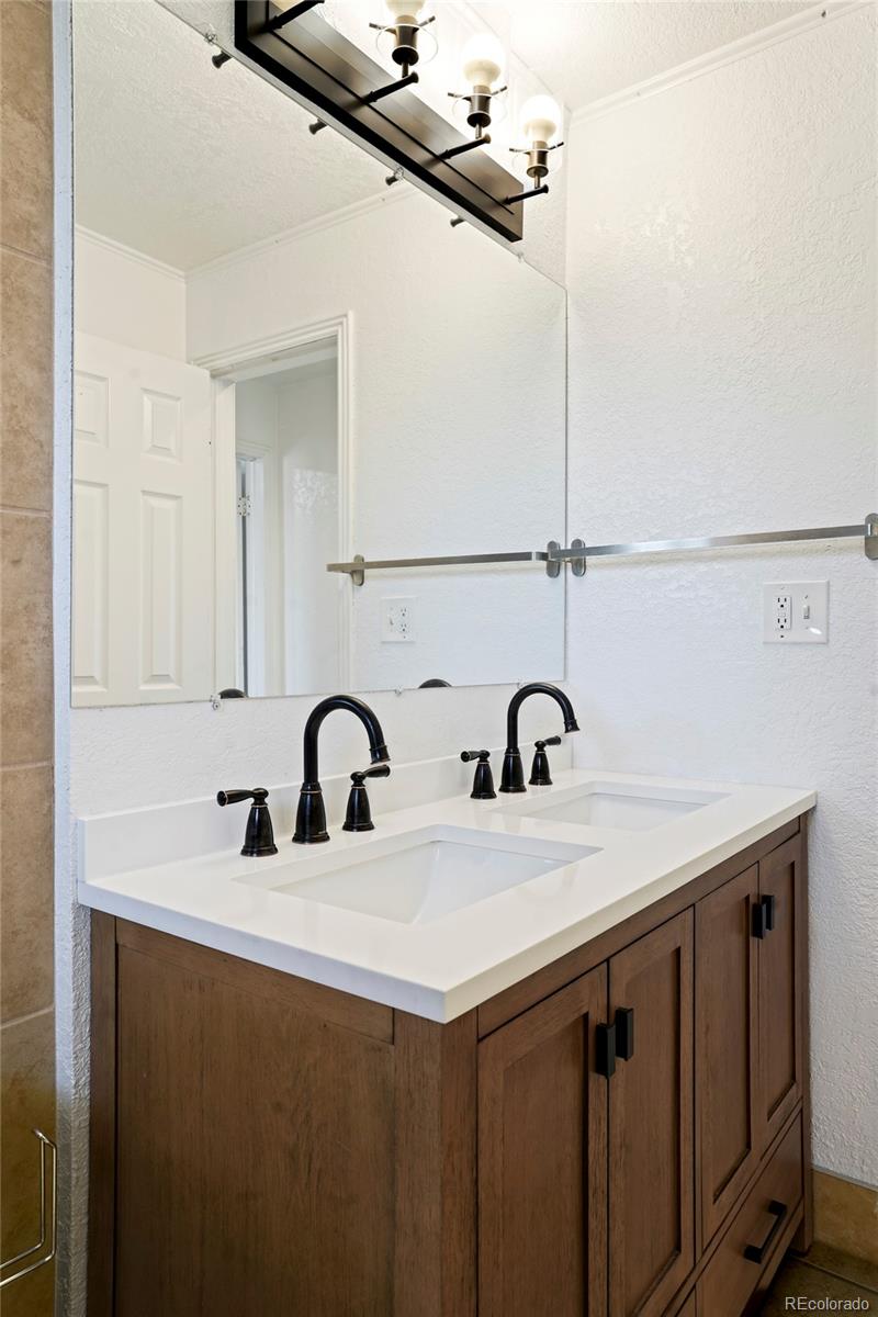 4255 Loomis Avenue, Colorado Springs, CO 80906, 8 Bedrooms Bedrooms, ,4 BathroomsBathrooms,Income,For Sale,Loomis,REC7298185