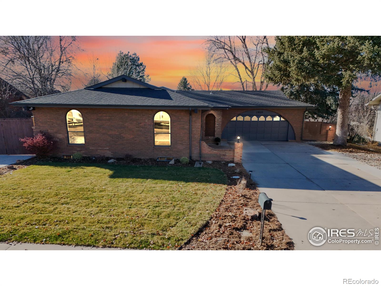 1939 27th Avenue, Greeley, CO 80634, 3 Bedrooms Bedrooms, ,2 BathroomsBathrooms,Residential,For Sale,27th,RECIR1023044