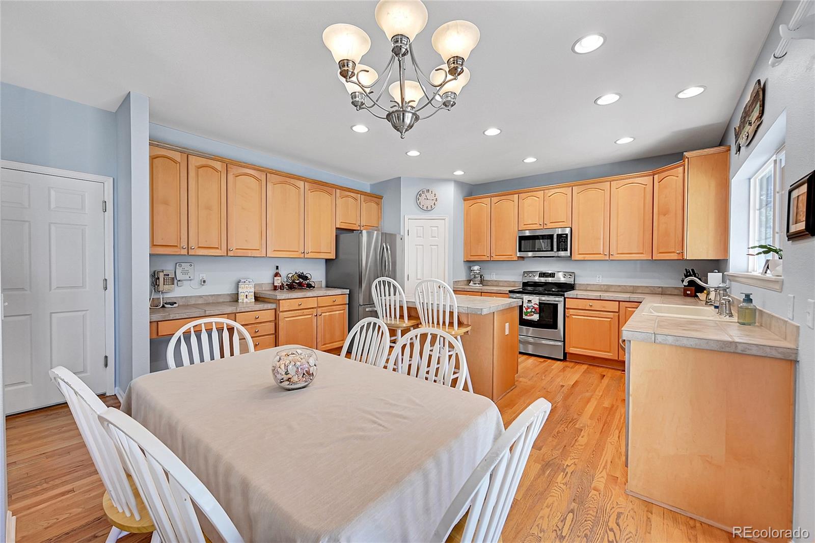 9609 Golden Eagle Drive, Highlands Ranch, CO 80129, 5 Bedrooms Bedrooms, ,4 BathroomsBathrooms,Residential,For Sale,Golden Eagle,REC6152177