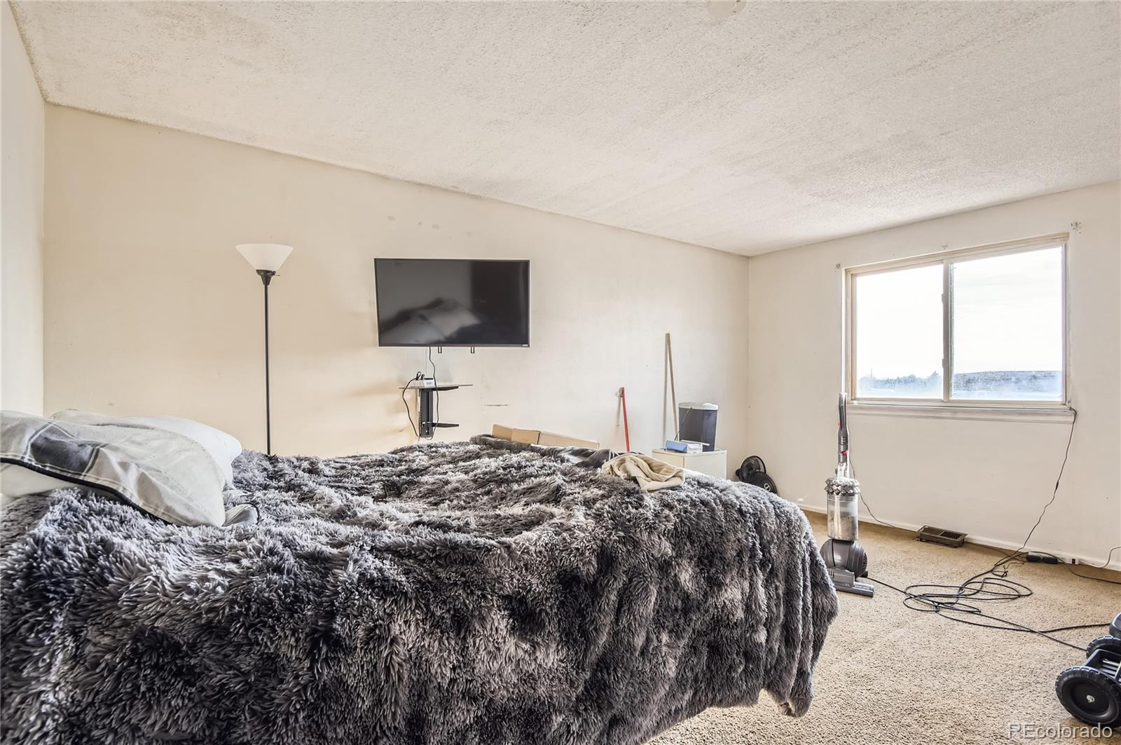 4238 Freeport Way, Denver, CO 80239, 3 Bedrooms Bedrooms, ,2 BathroomsBathrooms,Residential,For Sale,Freeport,REC1759451