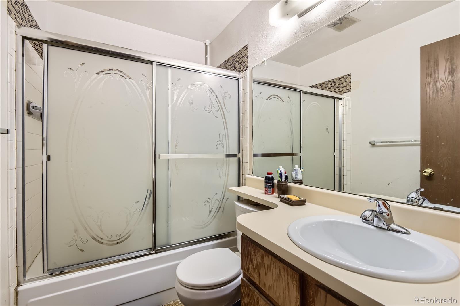 4238 Freeport Way, Denver, CO 80239, 3 Bedrooms Bedrooms, ,2 BathroomsBathrooms,Residential,For Sale,Freeport,REC1759451