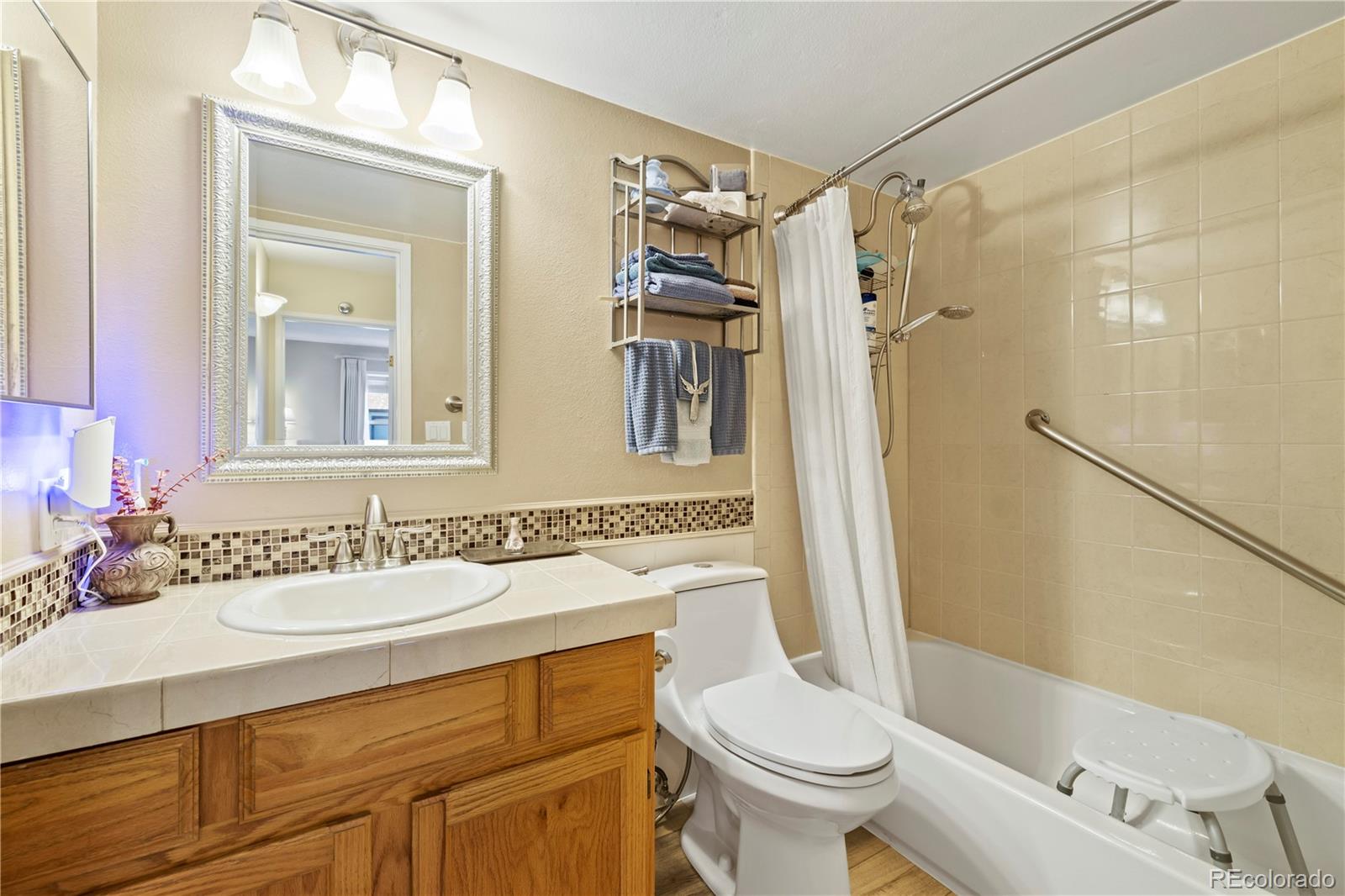 11987 Harvard Avenue #101, Aurora, CO 80014, 2 Bedrooms Bedrooms, ,2 BathroomsBathrooms,Residential,For Sale,Telegraph Hill,Harvard,REC4528356