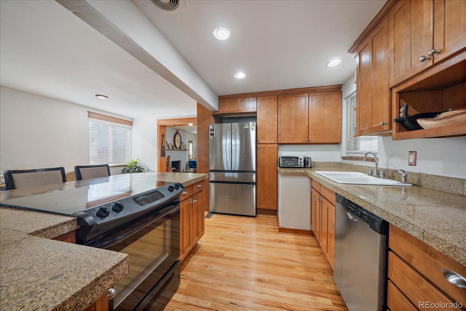 803 Poplar Street, Denver, CO 80220, 4 Bedrooms Bedrooms, ,3 BathroomsBathrooms,Residential,For Sale,Poplar,REC6687588