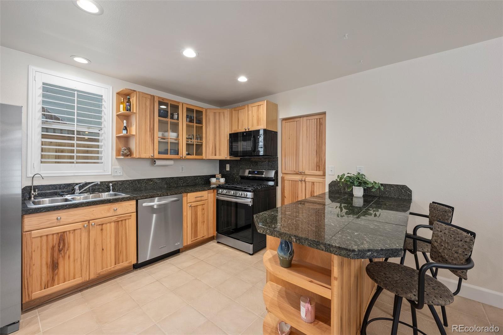 3027 Lawrence Street, Denver, CO 80205, 3 Bedrooms Bedrooms, ,2 BathroomsBathrooms,Income,For Sale,Lawrence,REC6064315