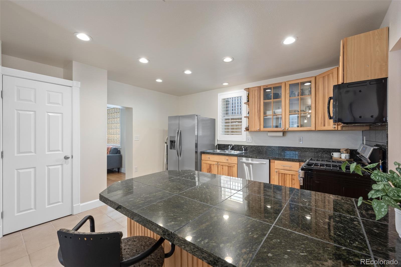 3027 Lawrence Street, Denver, CO 80205, 3 Bedrooms Bedrooms, ,2 BathroomsBathrooms,Income,For Sale,Lawrence,REC6064315