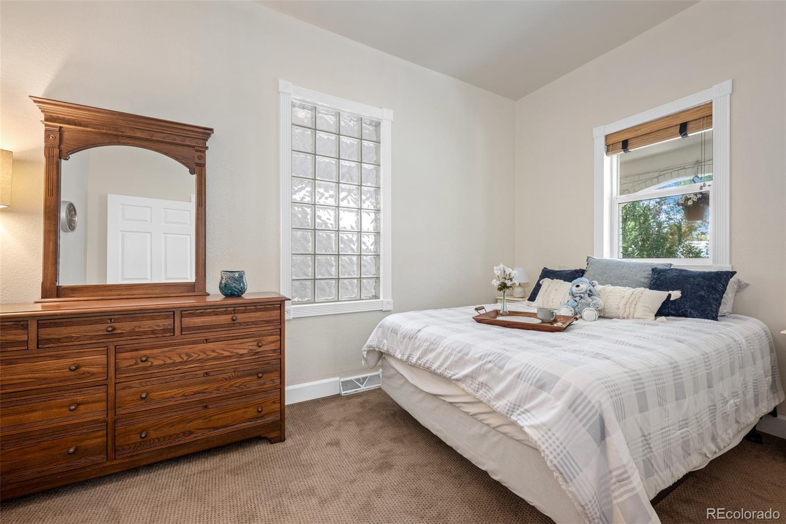 3027 Lawrence Street, Denver, CO 80205, 3 Bedrooms Bedrooms, ,2 BathroomsBathrooms,Income,For Sale,Lawrence,REC6064315