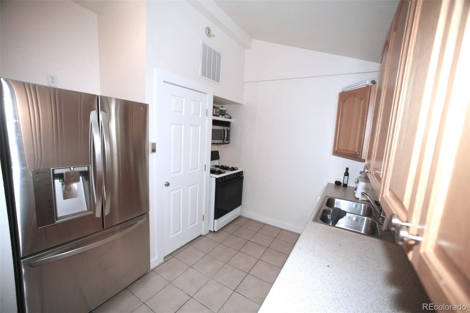 3027 Lawrence Street, Denver, CO 80205, 3 Bedrooms Bedrooms, ,2 BathroomsBathrooms,Income,For Sale,Lawrence,REC6064315