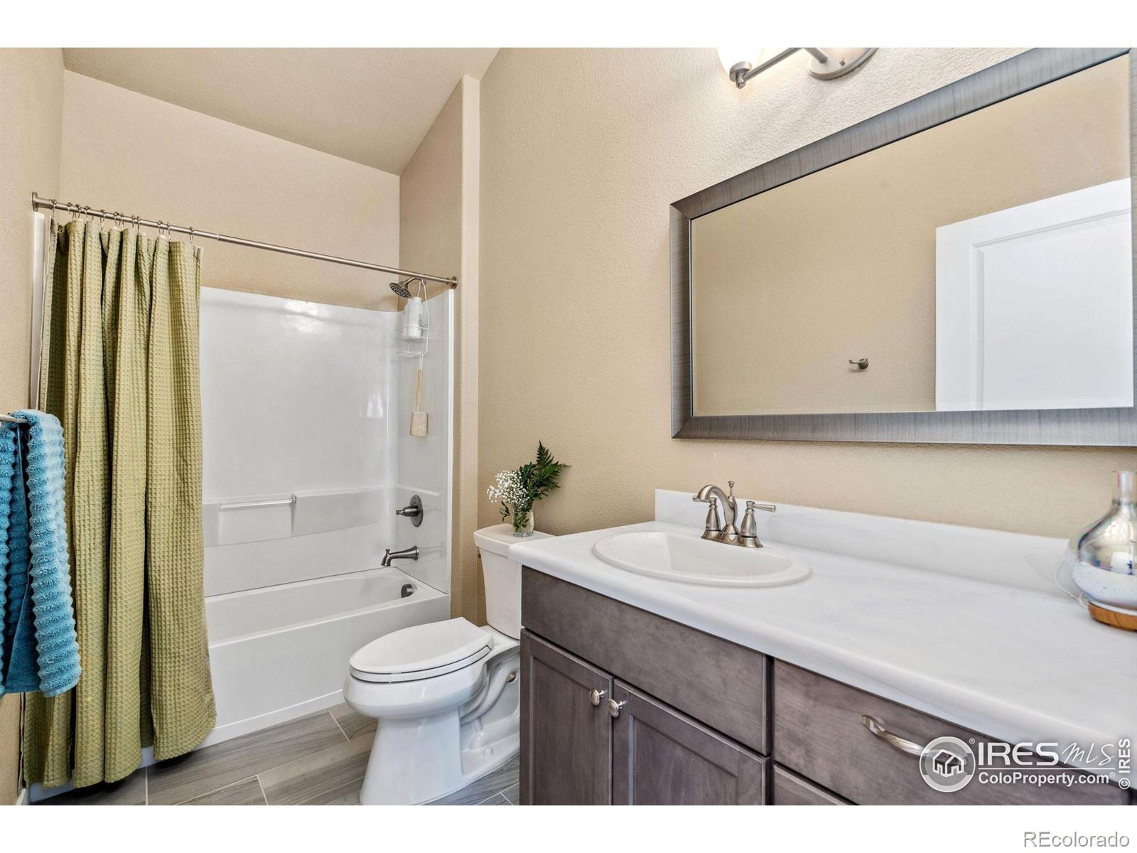 19672 Rawhide Flats Road, Wellington, CO 80549, 5 Bedrooms Bedrooms, ,3 BathroomsBathrooms,Residential,For Sale,Rawhide Flats,RECIR1022974