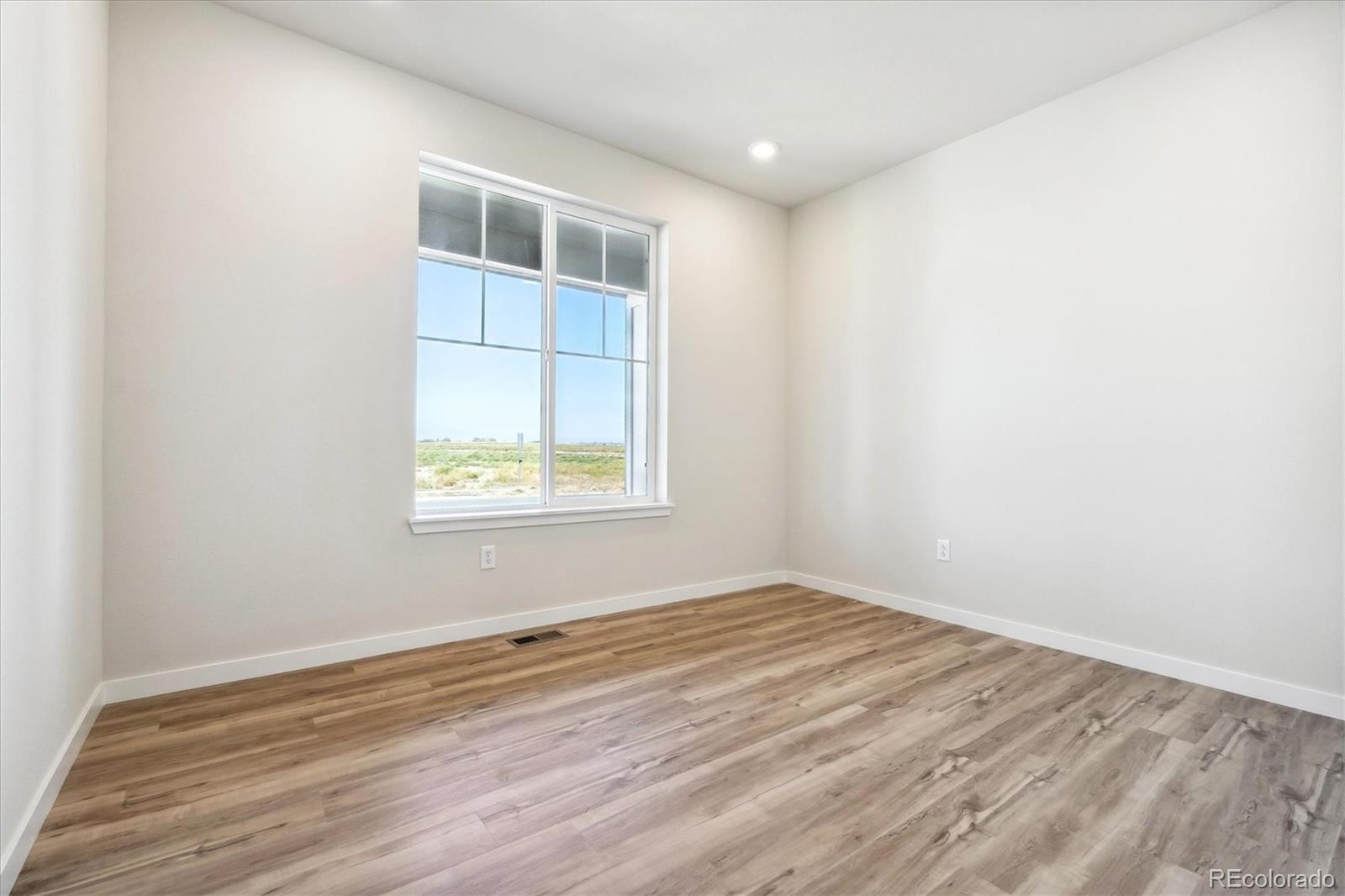 5805 Farmstead Place, Mead, CO 80504, 4 Bedrooms Bedrooms, ,3 BathroomsBathrooms,Residential,For Sale,Farmstead,REC3963644