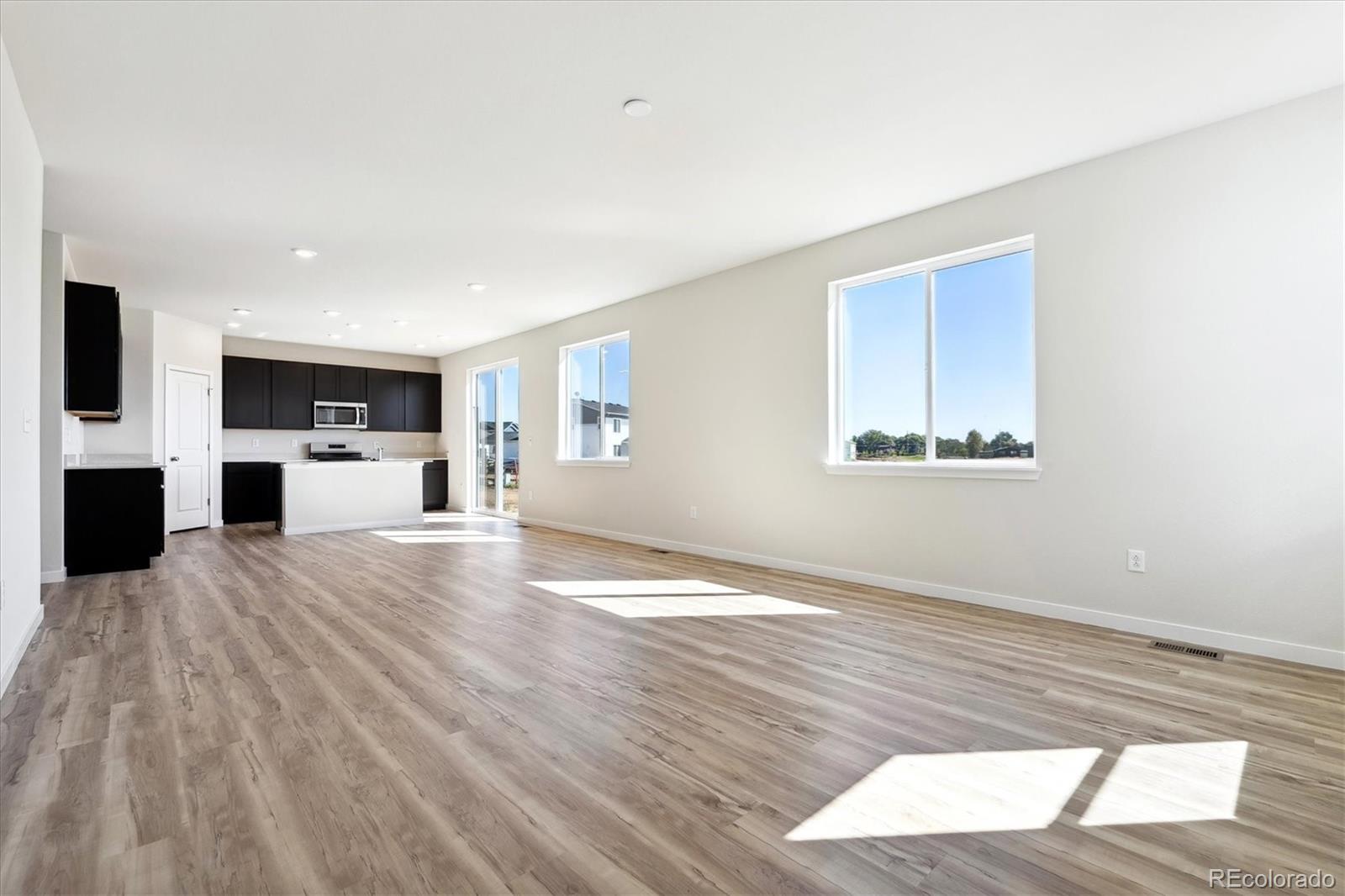 5805 Farmstead Place, Mead, CO 80504, 4 Bedrooms Bedrooms, ,3 BathroomsBathrooms,Residential,For Sale,Farmstead,REC3963644