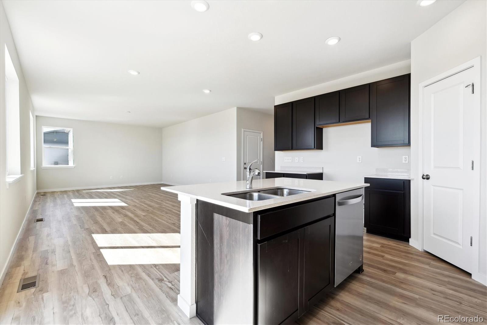 5805 Farmstead Place, Mead, CO 80504, 4 Bedrooms Bedrooms, ,3 BathroomsBathrooms,Residential,For Sale,Farmstead,REC3963644