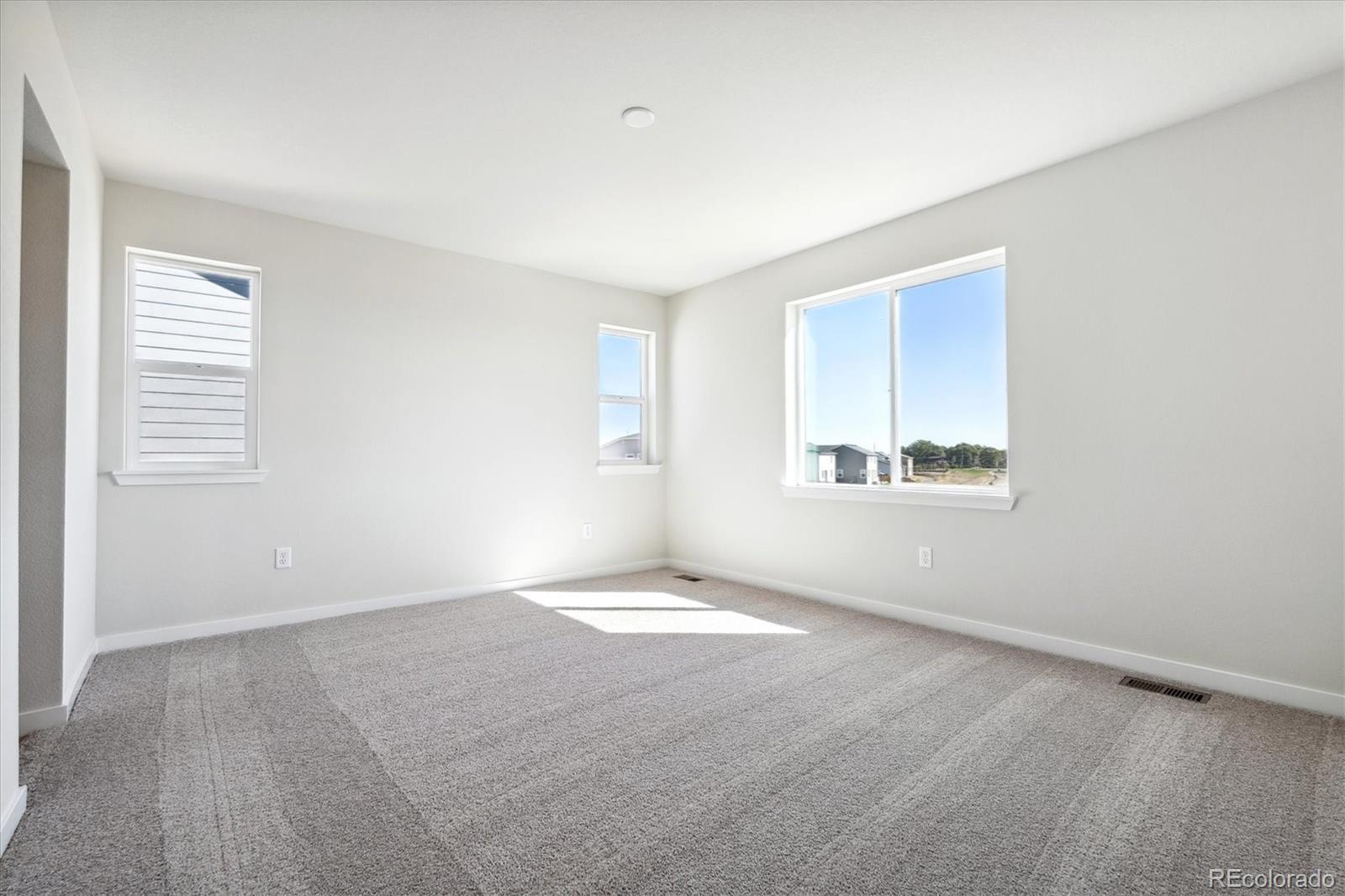 5805 Farmstead Place, Mead, CO 80504, 4 Bedrooms Bedrooms, ,3 BathroomsBathrooms,Residential,For Sale,Farmstead,REC3963644