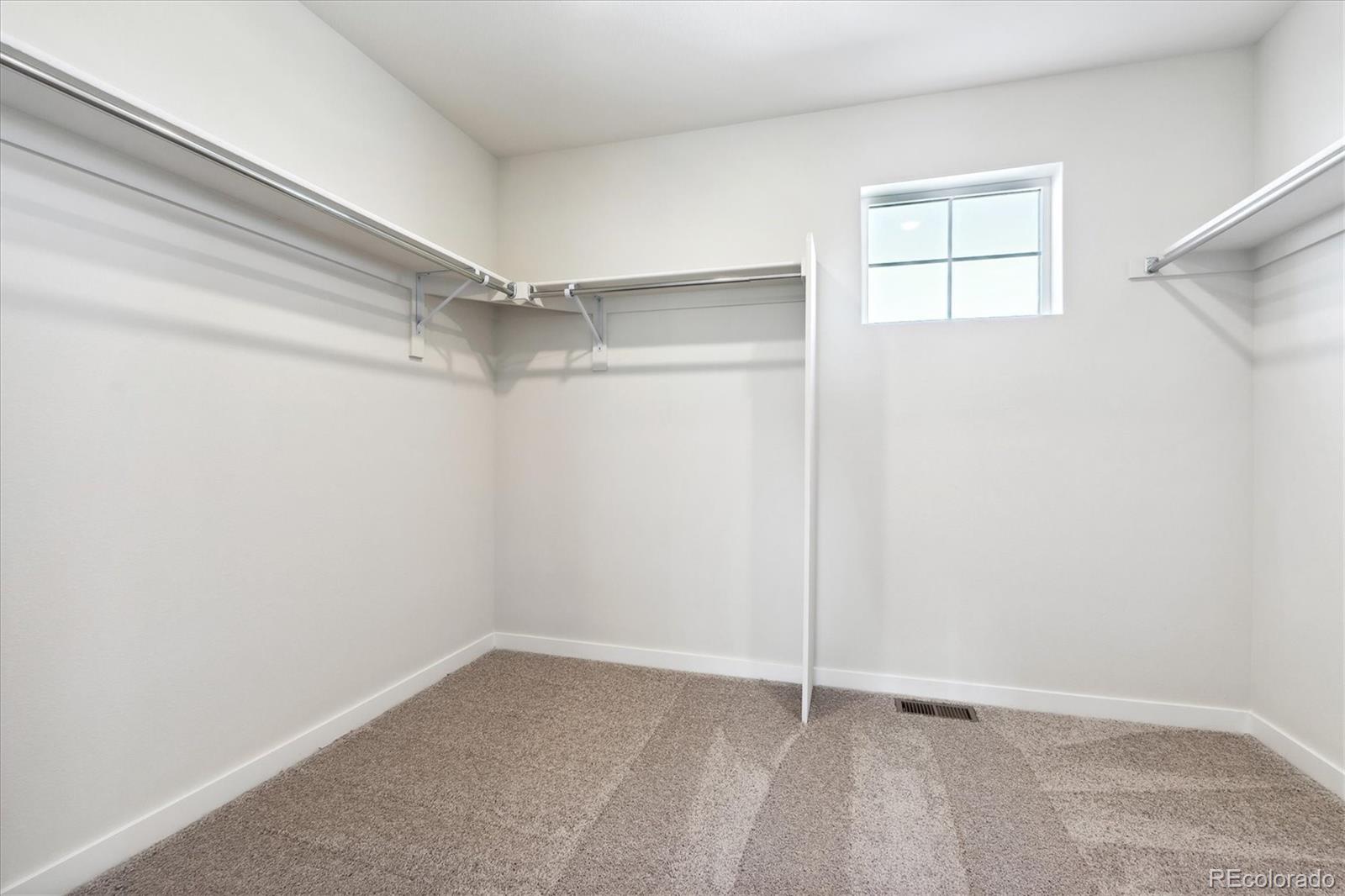 5805 Farmstead Place, Mead, CO 80504, 4 Bedrooms Bedrooms, ,3 BathroomsBathrooms,Residential,For Sale,Farmstead,REC3963644