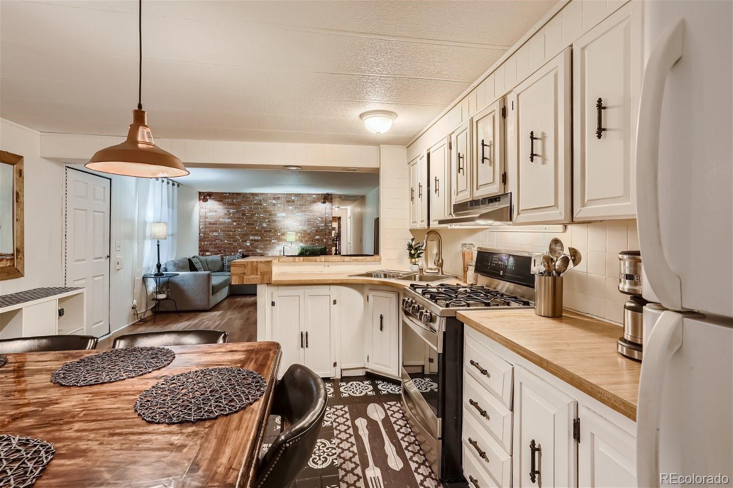 15150 Golden Road, Golden, CO 80401, 2 Bedrooms Bedrooms, ,1 BathroomBathrooms,Residential,For Sale,Golden,REC5787787