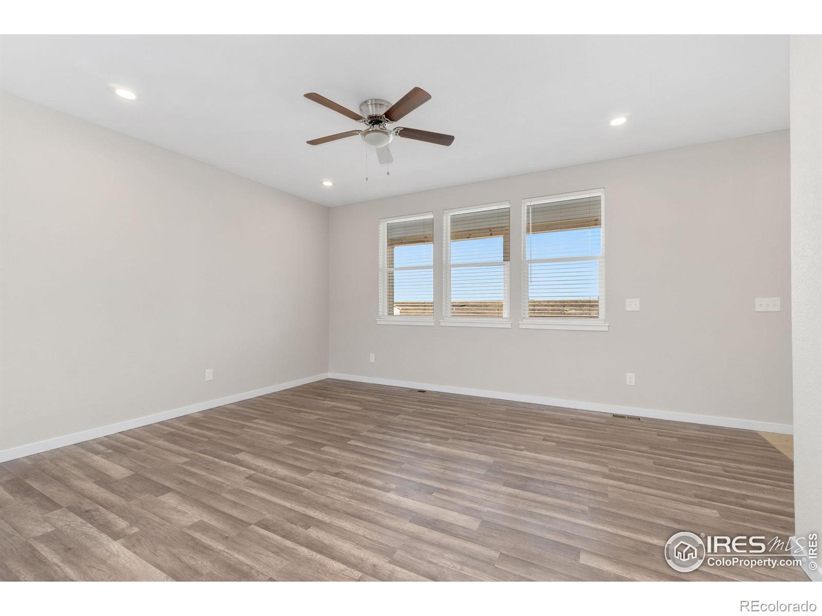 389 3rd Avenue, Deer Trail, CO 80105, 3 Bedrooms Bedrooms, ,2 BathroomsBathrooms,Residential,For Sale,3rd,RECIR1023156