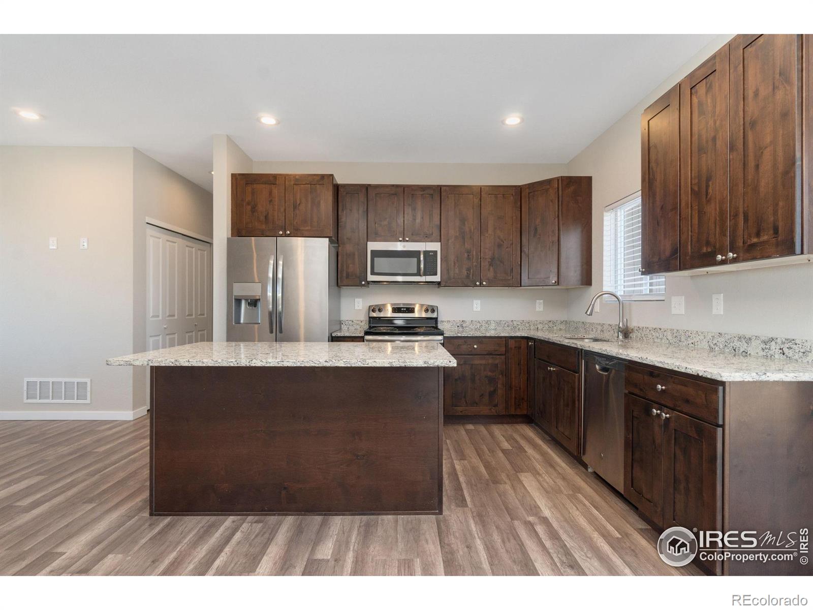 389 3rd Avenue, Deer Trail, CO 80105, 3 Bedrooms Bedrooms, ,2 BathroomsBathrooms,Residential,For Sale,3rd,RECIR1023156