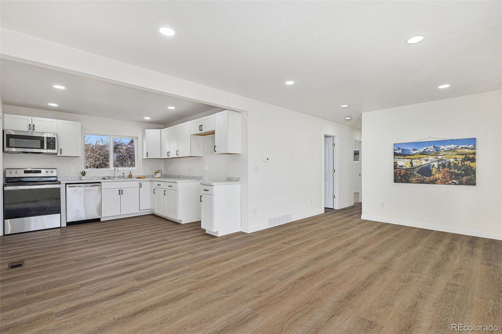 1401 Evergreen Drive, Colorado Springs, CO 80911, 3 Bedrooms Bedrooms, ,1 BathroomBathrooms,Residential,For Sale,Evergreen,REC1815109