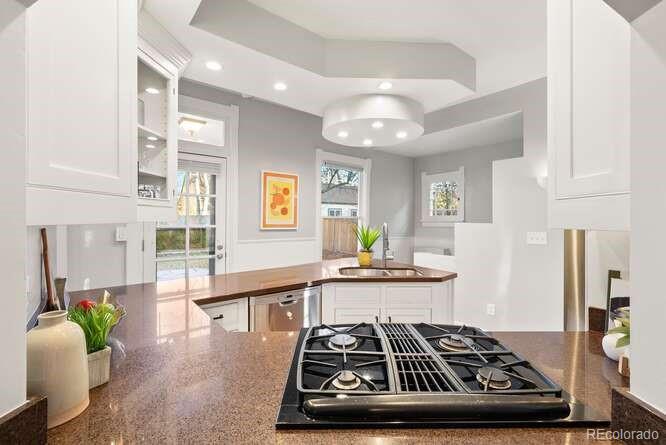 2272 Cherry Street, Denver, CO 80207, 3 Bedrooms Bedrooms, ,3 BathroomsBathrooms,Residential,For Sale,Cherry,REC3652407