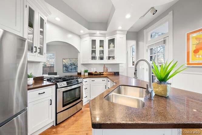 2272 Cherry Street, Denver, CO 80207, 3 Bedrooms Bedrooms, ,3 BathroomsBathrooms,Residential,For Sale,Cherry,REC3652407