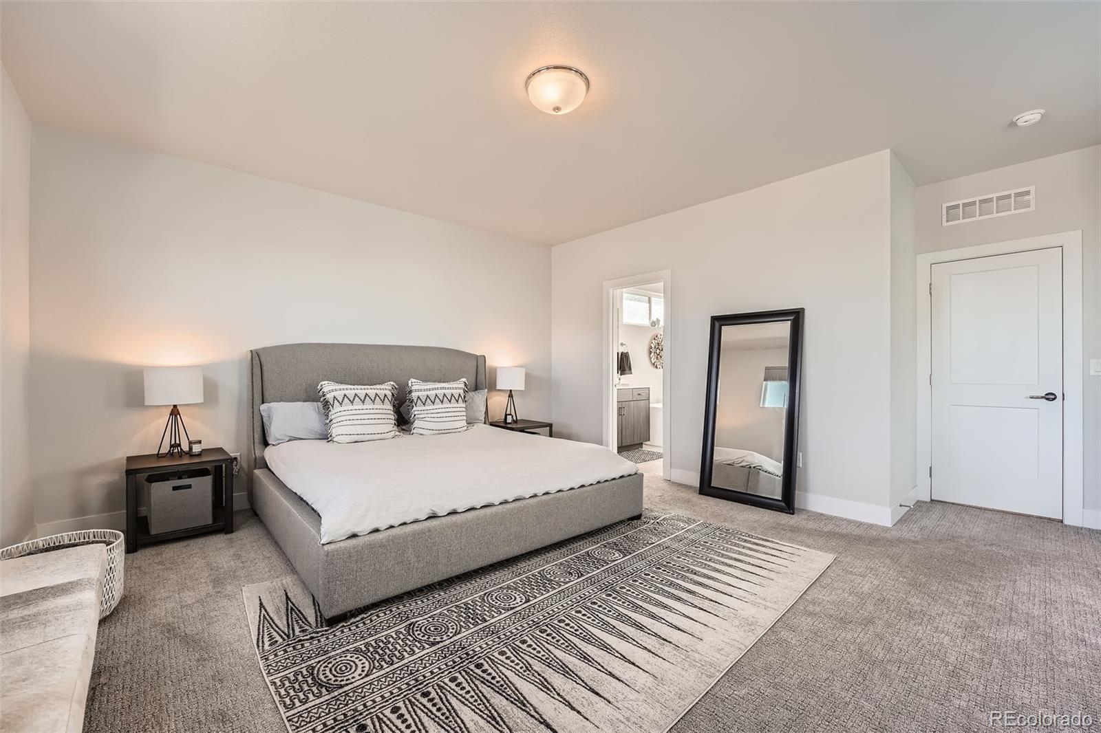 6053 Nepal Street, Aurora, CO 80019, 4 Bedrooms Bedrooms, ,4 BathroomsBathrooms,Residential,For Sale,Nepal,REC9579549