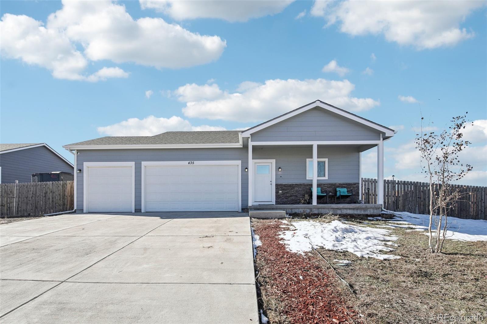 435 S 2nd Avenue, Deer Trail, CO 80105, 6 Bedrooms Bedrooms, ,3 BathroomsBathrooms,Residential,For Sale,2nd,REC8835093