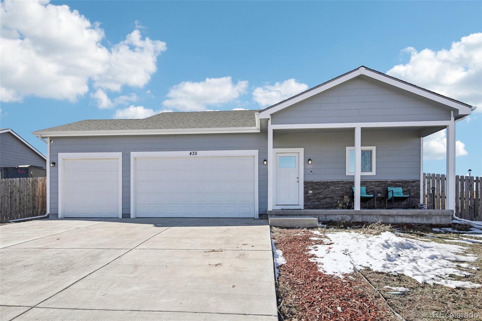 435 S 2nd Avenue, Deer Trail, CO 80105, 6 Bedrooms Bedrooms, ,3 BathroomsBathrooms,Residential,For Sale,2nd,REC8835093