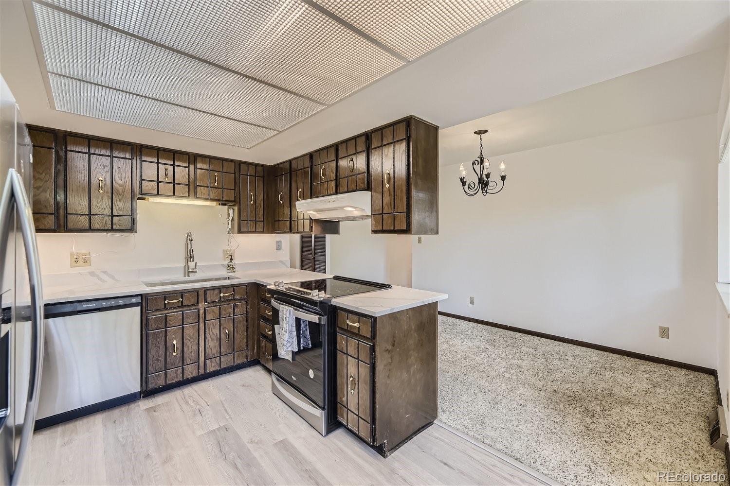 6586 Crocker St Way, Littleton, CO 80120, 5 Bedrooms Bedrooms, ,3 BathroomsBathrooms,Rental,For Rent,Crocker,REC8464310