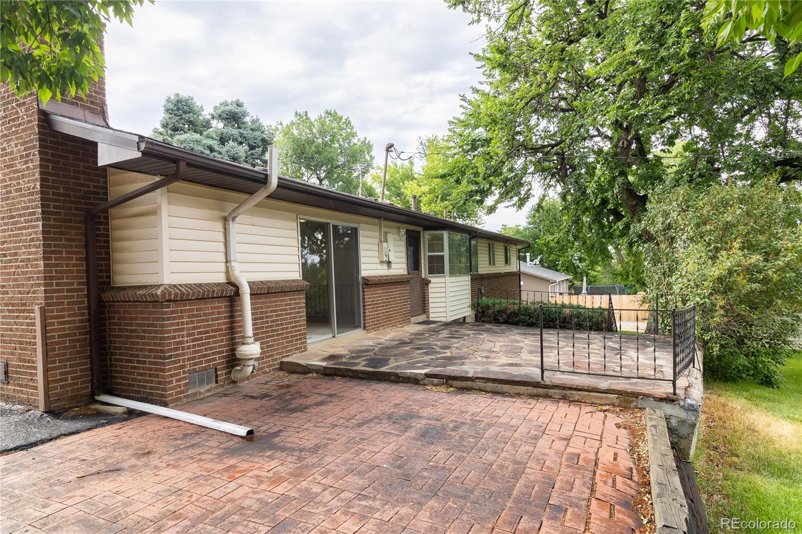 6586 Crocker St Way, Littleton, CO 80120, 5 Bedrooms Bedrooms, ,3 BathroomsBathrooms,Rental,For Rent,Crocker,REC8464310