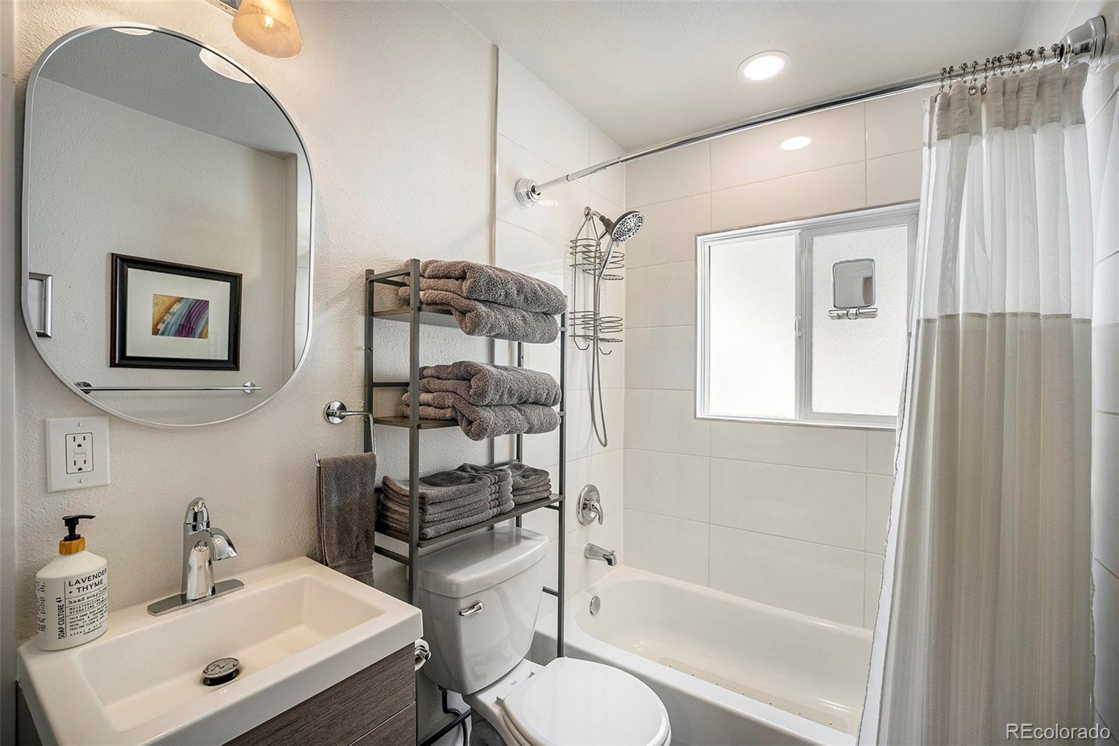 915 Terry Street, Longmont, CO 80501, 2 Bedrooms Bedrooms, ,1 BathroomBathrooms,Residential,For Sale,Terry,REC8768228