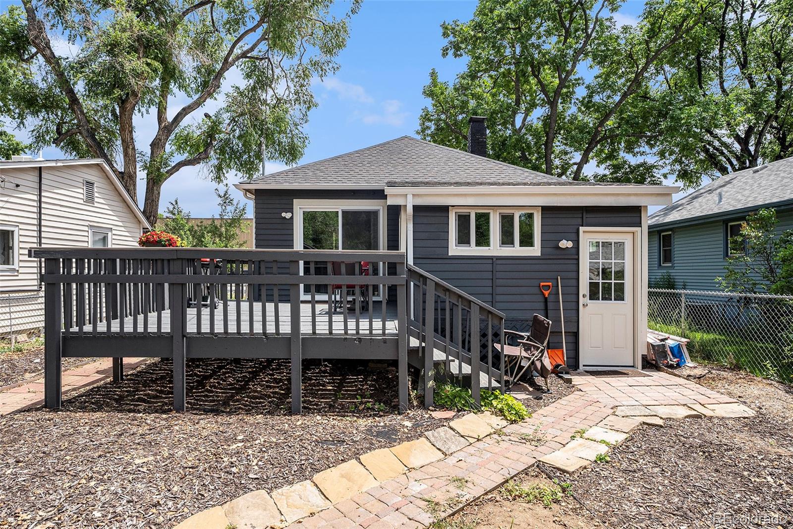 915 Terry Street, Longmont, CO 80501, 2 Bedrooms Bedrooms, ,1 BathroomBathrooms,Residential,For Sale,Terry,REC8768228